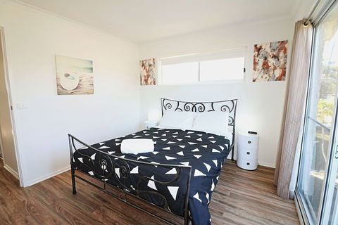 Beachcomber Pet Friendly - Hobart Tourism 2