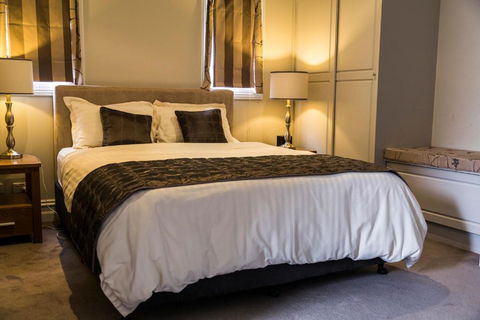 Simmers Serviced Apartments - Tourism TAS 3
