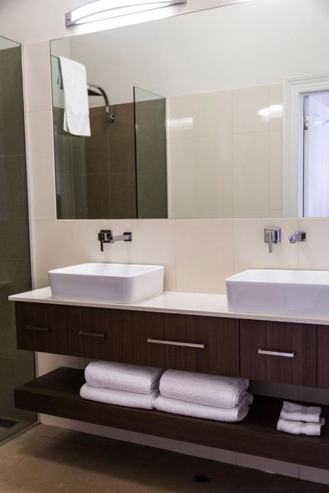 Simmers Serviced Apartments - Tourism TAS 4