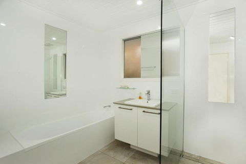 20 Scrub Road Coolum Beach Pet Friendly Linen Included - Hobart Tourism 6