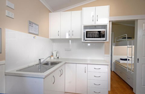Barrack Point Holidays - Hobart Tourism 2