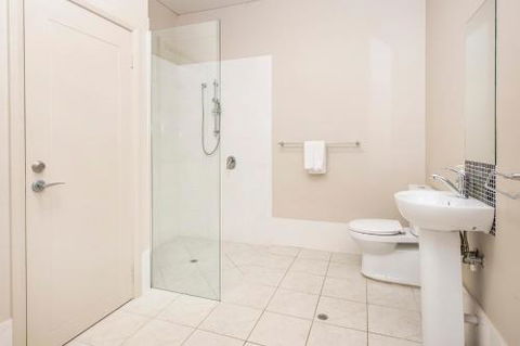 Caves Retreat - Hobart Tourism 1