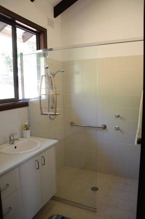 Barrels Beach House 28 Dulconghi Street - Hobart Tourism 1