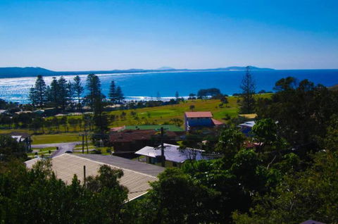 Barrels Beach House 28 Dulconghi Street - Hobart Tourism 4