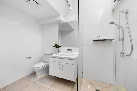 4 / 33 Noosa Drive - Tourism TAS 4