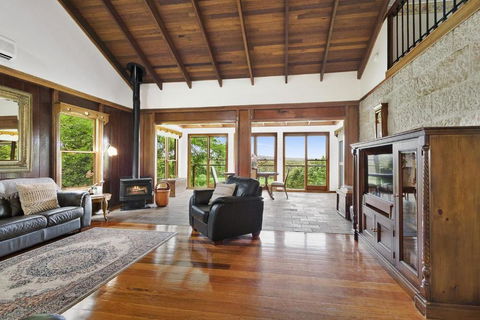 CHRISTOPHERS COTTAGE - Tourism TAS 3