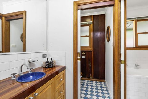 CHRISTOPHERS COTTAGE - Tourism TAS 6