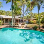 8 Satinwood Drive Rainbow Shores Architecturally Designed Pool Walk To Beach - Hobart Tourism 0