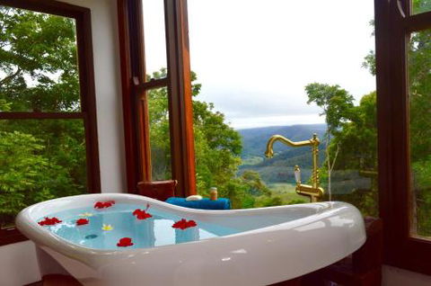 Clouds Serenity - Tourism TAS 5