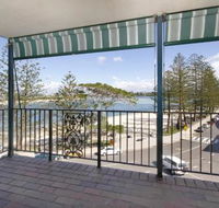 Lowanna Unit 10 24 Bulcock Beach Esplanade Bulcock Beach