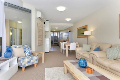 Monaco Unit 905 12 Otranto St - Hobart Tourism 3
