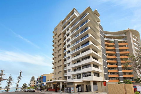 Monaco Unit 905 12 Otranto St - Hobart Tourism 1