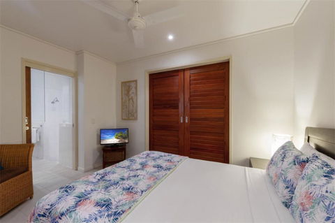Balinese Beachfront Villa - Hobart Tourism 6