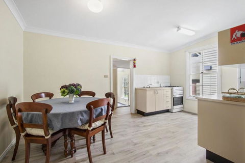 THE TEACHERS COTTAGE - Tourism TAS 1
