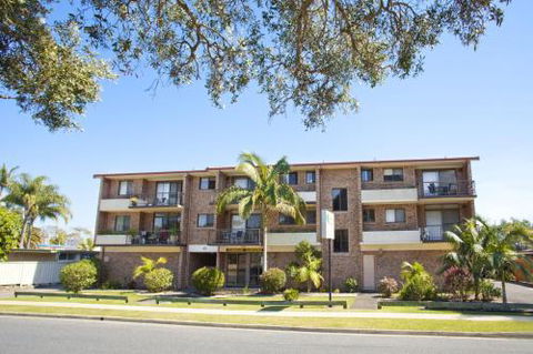 Hawaiian Gardens Unit 3 - Hobart Tourism 1