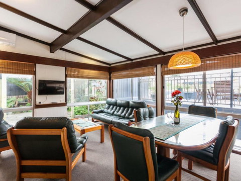 OCEAN SOUNDS Anglesea - Tourism TAS 4