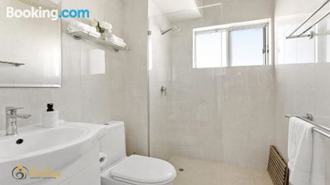 Bella Vista Unit 4 Shoal Bay - Hobart Tourism 3
