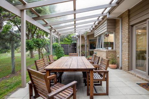 Hilltop Beach House: Newly Updated - Hobart Tourism 6