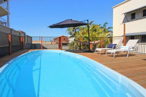 BEACH SHOPS & FABULOUS VACATION HOME! - Hobart Tourism 6