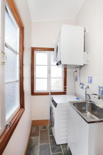 BEACH SHOPS & FABULOUS VACATION HOME! - Hobart Tourism 5