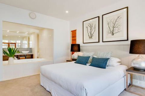 Sapphire Seas Beach House - Hobart Tourism 1
