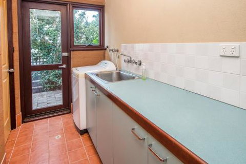 Ultramarine - Tourism TAS 4