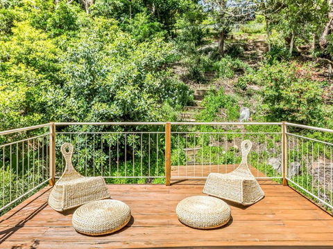 The Stanwell Beach Glass House Beach & Pool - Hobart Tourism 1