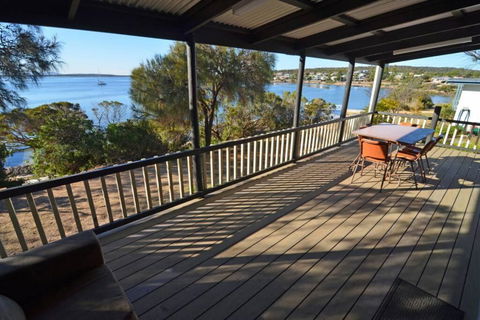 CDC 625 Beach House Incl.rear 2BR Studio - Tourism TAS 6