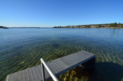CDC 625 Beach House Incl.rear 2BR Studio - Tourism TAS 1