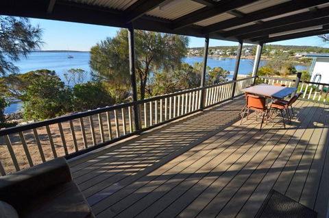 CDC 625 Beach House Incl.rear 2BR Studio - Tourism TAS 4