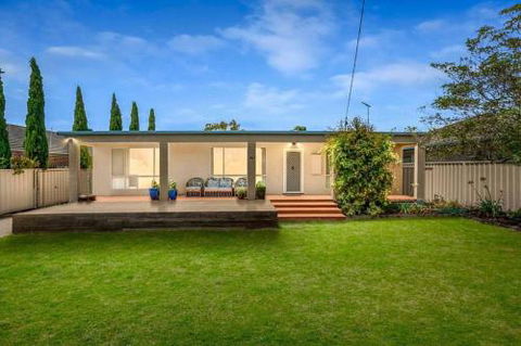 Casual Beachin It Family Getaway With Bungalow On Beachfront - Tourism TAS 0