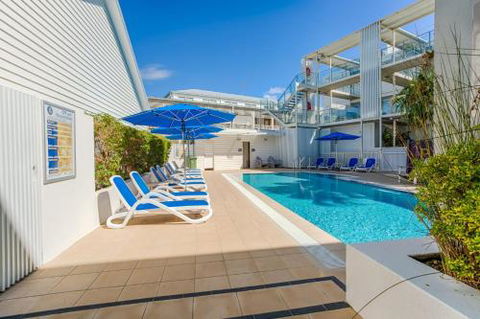 Unit 7 Plantation Resort Rainbow Beach Air Conditioned Pool & Outdoor Spa Plantation Resort - Hobart Tourism 2