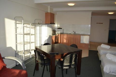 19 Lakeview Plaza - Hobart Tourism 2