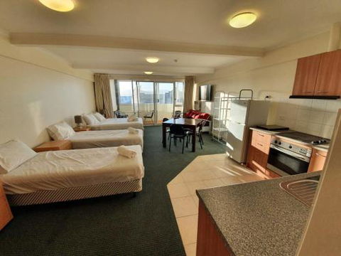 19 Lakeview Plaza - Hobart Tourism 3