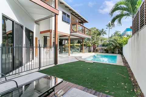 Beachcomber Holiday House - Hobart Tourism 0
