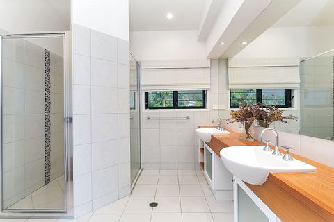 Beachcomber Holiday House - Hobart Tourism 4