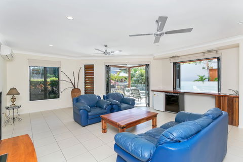 Beachcomber Holiday House - Hobart Tourism 6