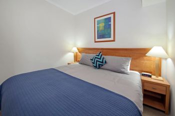 Barrington 709 / 35 45 Shoal Bay Road - Hobart Tourism 1