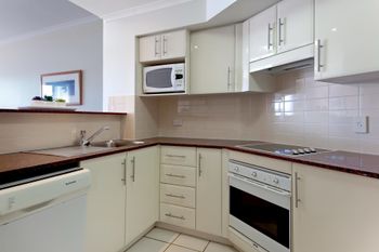 Barrington 709 / 35 45 Shoal Bay Road - Hobart Tourism 4
