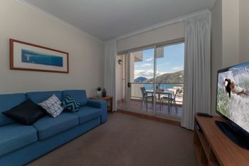 Barrington 709 / 35 45 Shoal Bay Road - Hobart Tourism 3