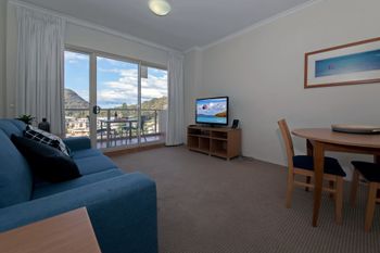 Barrington 709 / 35 45 Shoal Bay Road - Hobart Tourism 5