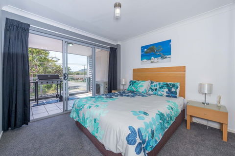 Beach Club 18 Nelson Bay - Hobart Tourism 3