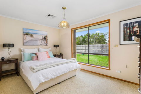 CAPEL A Great Family Getaway - Hobart Tourism 1