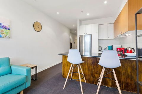 JOLI Directly Opposite MCG - Hobart Tourism 5