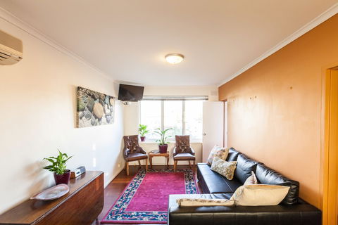 ELEANOR, 1BDR Fitzroy North Apartment - Tourism TAS 3