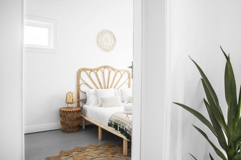 Beach Cottage In Bondi - Hobart Tourism 1