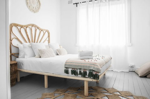 Beach Cottage In Bondi - Hobart Tourism 3
