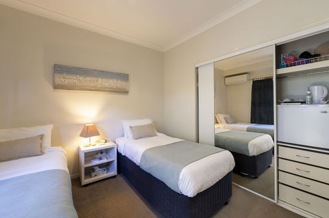 Beach House Bed & Breakfast - Tourism TAS 3