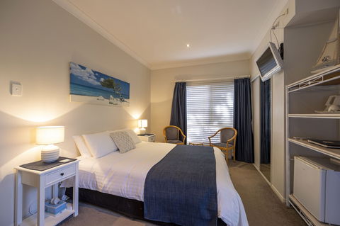 Beach House Bed & Breakfast - Tourism TAS 1