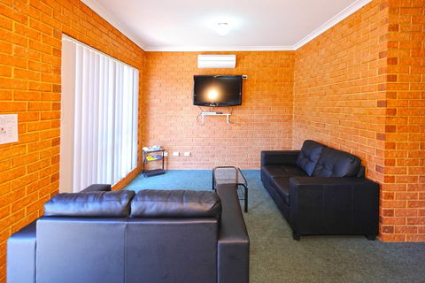Abrolhos Reef Lodge - Tourism TAS 6